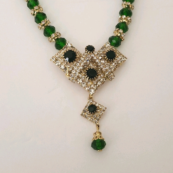 Necklace Set NIB - Picture 3 of 10